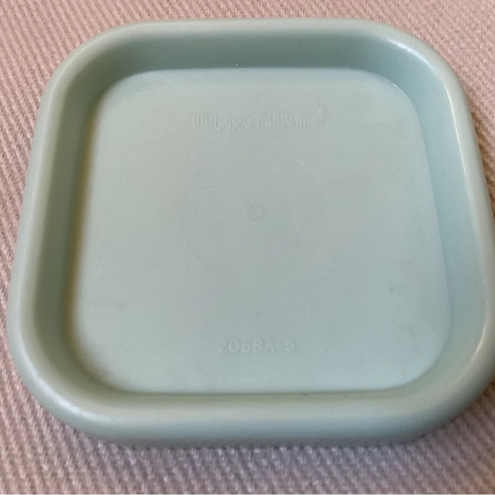 Tupperware Set of 2 Mini Square Frosted Snack Keeper 80 ml w/Lids